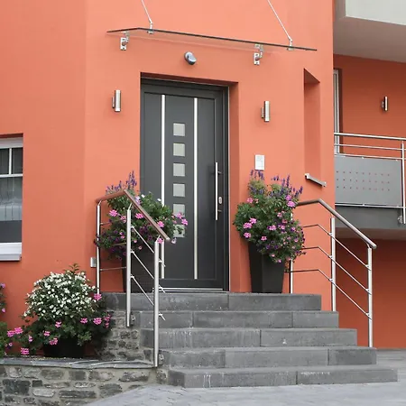 Weingut Und Gaestehaus Josef Reis מרינג